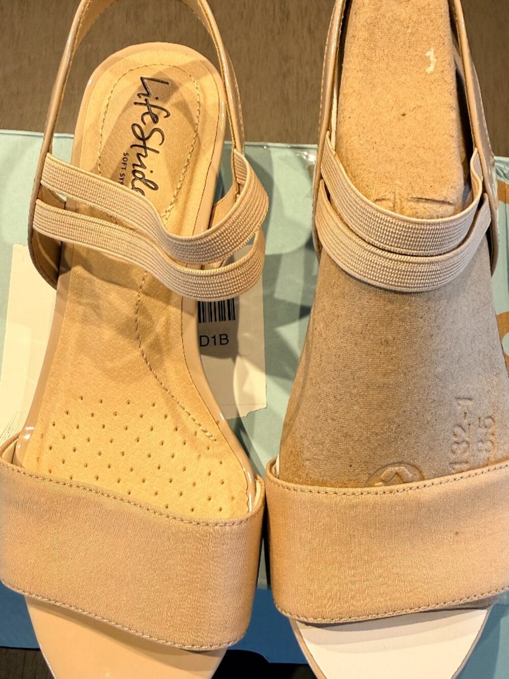 Life Stride YOLO sandals, sz 7